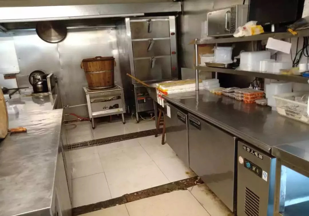 永康餐廳后廚檢查大公開(kāi)！直擊舌尖上的安全，快看看有沒(méi)有你常吃的那家